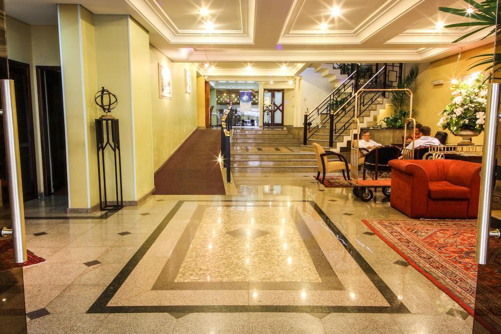 Trevi Hotel E Business Curitiba Exterior foto